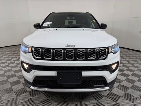 Used 2025 Jeep Compass Limited AWD/4WD image 5