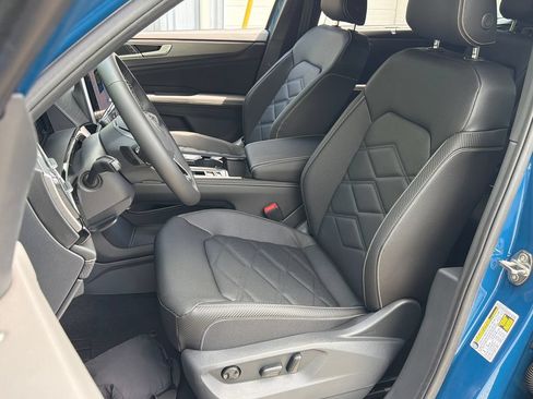 New 2026 Volkswagen Atlas Cross Sport SE FWD image 16