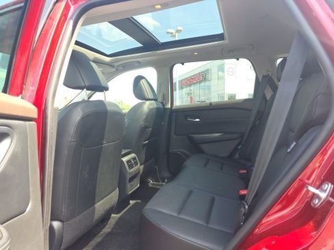 Certified 2023 Nissan Rogue SV w/ SV Premium B Package AWD/4WD image 18