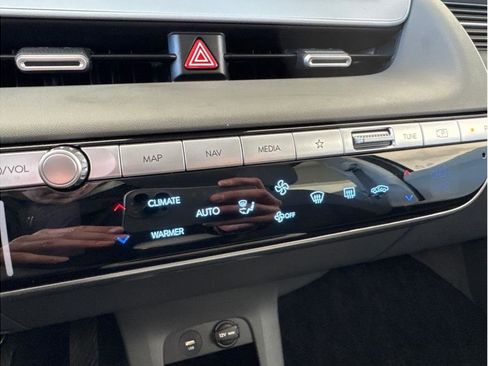 Used 2024 Hyundai Ioniq 5 SE image 24
