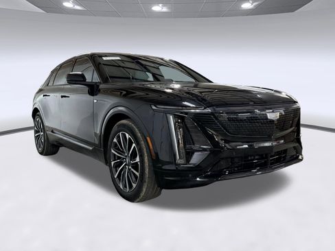 Certified 2025 Cadillac Lyriq Sport w/ LPO, Floor Liner Package RWD image 33