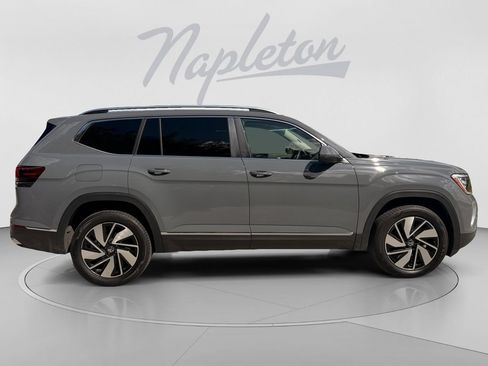 Used 2025 Volkswagen Atlas SEL AWD/4WD image 7