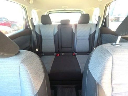 Used 2023 Nissan Rogue SV image 22