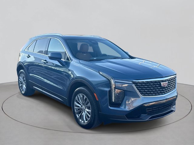 Used 2024 Cadillac XT4 Premium Luxury AWD/4WD image 3