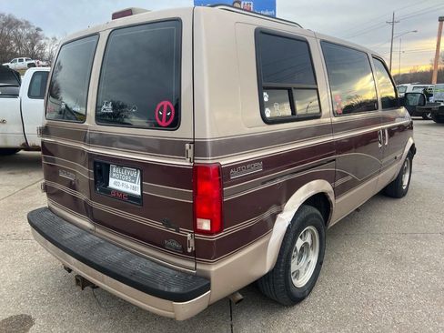 Used 1992 GMC Safari XT image 5