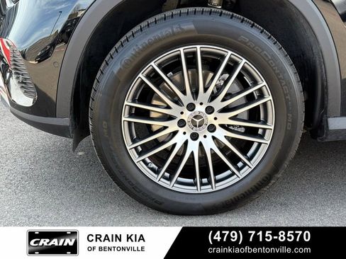 Used 2025 Mercedes-Benz GLC 300 4MATIC image 34