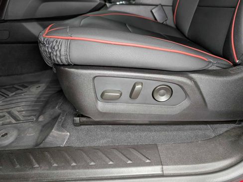 Used 2024 GMC Canyon Elevation w/ Convenience Package image 35