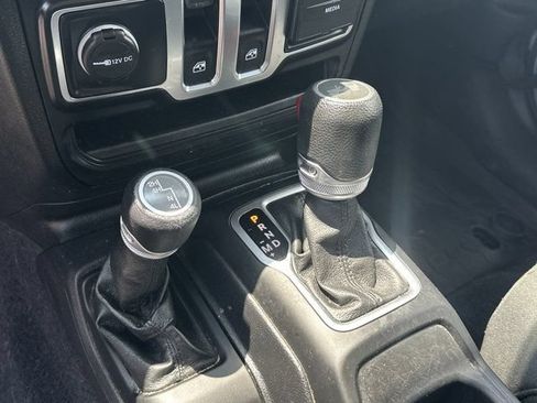 Used 2020 Jeep Wrangler Sport AWD/4WD image 27