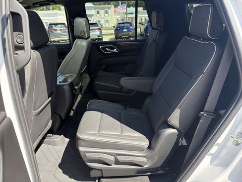 Used 2023 Chevrolet Tahoe Premier AWD/4WD image 25