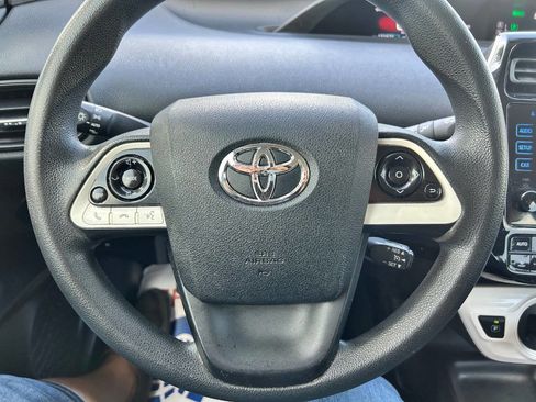 Used 2016 Toyota Prius Two image 17
