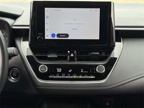 Used 2025 Toyota Corolla SE image 17