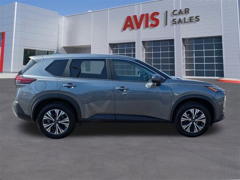 Used 2023 Nissan Rogue SV image 5