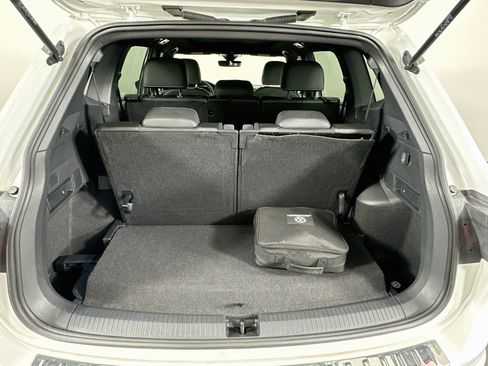 Used 2023 Volkswagen Tiguan SE R-Line FWD image 30