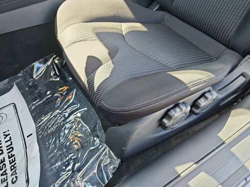 Used 2025 Nissan Z Sport w/ Floor Mat Package RWD image 31
