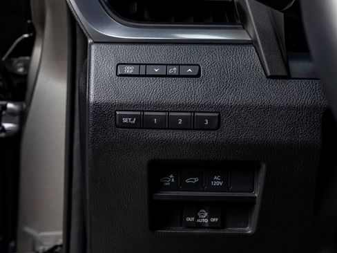 Used 2024 Lexus GX 550 image 22