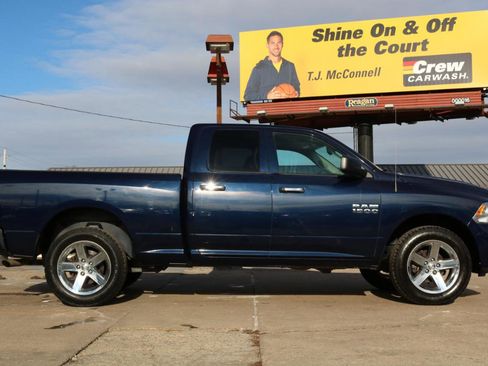 Used 2015 RAM 1500 Express image 10