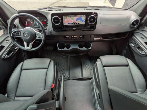Used 2024 Mercedes-Benz Sprinter 2500 image 26