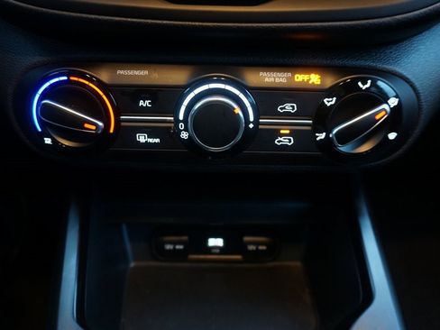 Used 2024 Kia Soul LX w/ Option Group 015 image 16