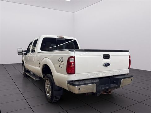 Used 2016 Ford F350 Lariat w/ Chrome Package image 31