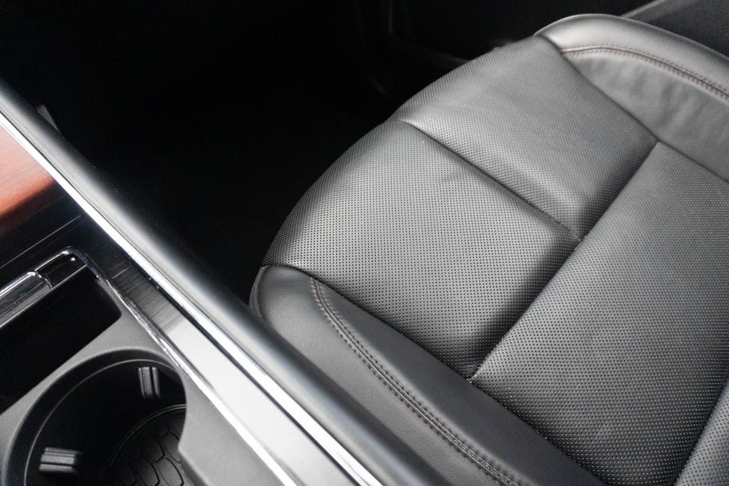 Used 2023 Lincoln Aviator Reserve RWD image 32