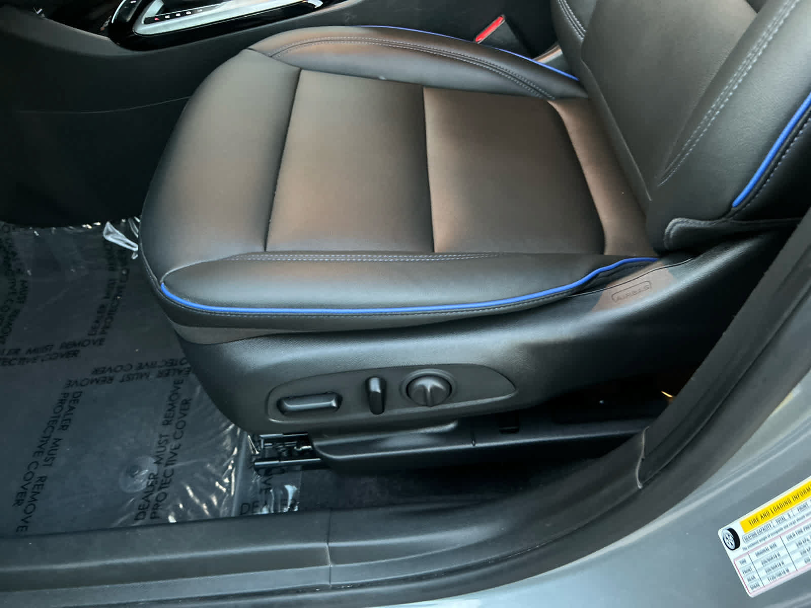 Used 2024 Buick Envista Sport Touring w/ Convenience I Package FWD image 11