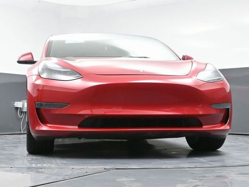 Used 2022 Tesla Model 3 Standard Range image 54