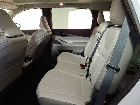 Certified 2026 INFINITI QX60 Luxe w/ Cargo Package image 11