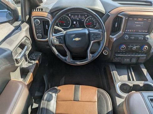 Used 2022 Chevrolet Silverado 1500 High Country w/ Technology Package image 16