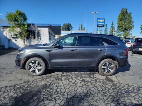 Used 2022 Kia Sorento S image 4