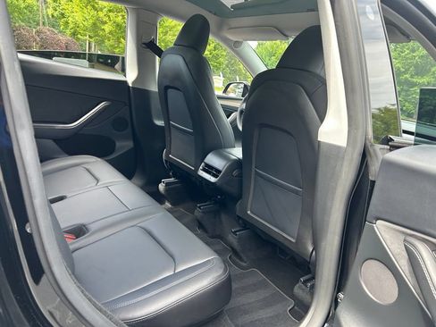 Used 2024 Tesla Model Y 2WD image 52
