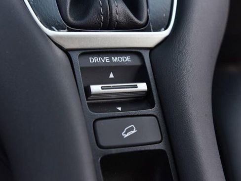 Used 2024 Honda HR-V EX-L image 16
