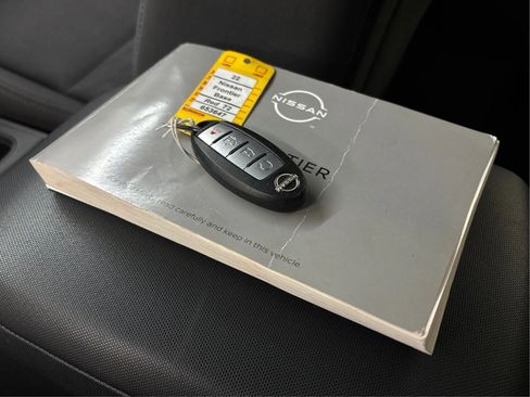 Used 2022 Nissan Frontier SV image 40