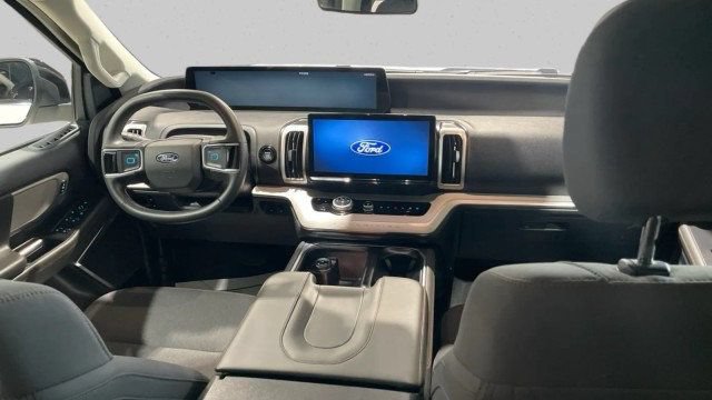 Used 2025 Ford Expedition Max Active RWD image 13