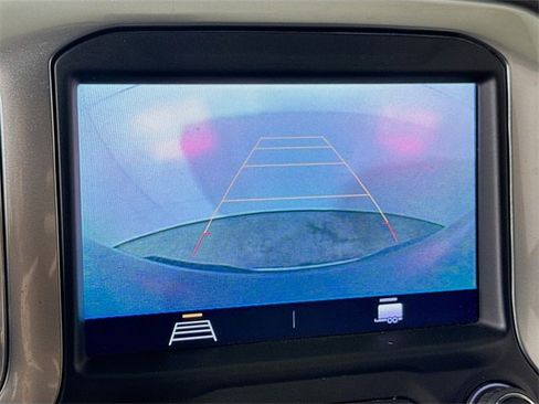 Used 2020 Chevrolet Silverado 1500 LT w/ LT Value Package image 11