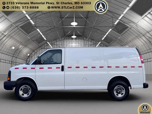 Used 2016 Chevrolet Express 2500 RWD image 6