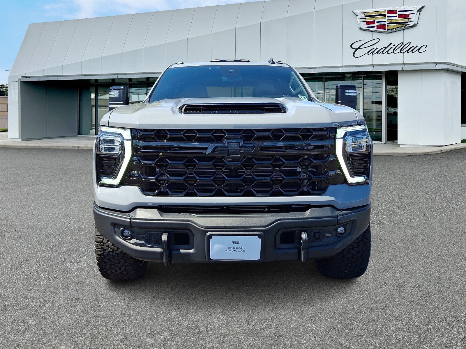 Used 2024 Chevrolet Silverado 2500 ZR2 w/ ZR2 Bison Edition AWD/4WD image 2