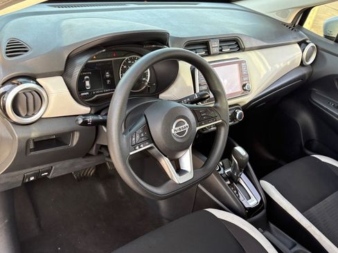 Certified 2020 Nissan Versa SV w/ Trunk Package image 16