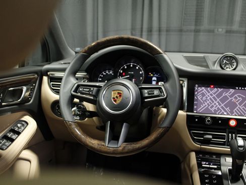 New 2026 Porsche Macan AWD/4WD image 30