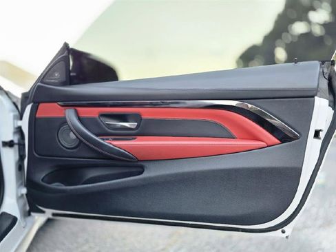 Used 2020 BMW M4 Coupe w/ Competition Package image 30