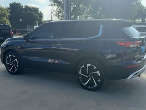 Used 2024 Mitsubishi Outlander SE FWD image 6