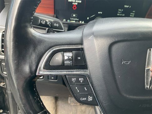 Used 2018 Lincoln Navigator Reserve w/ Technology Package image 19