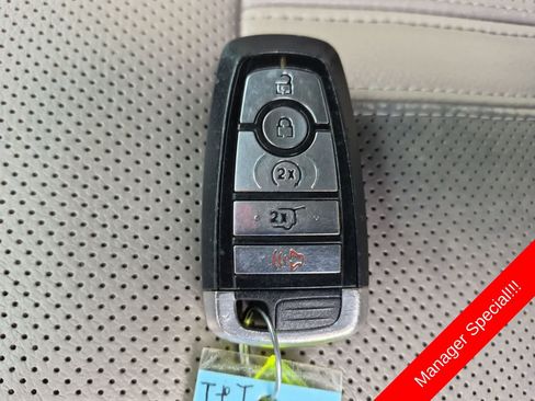 Used 2019 Ford Expedition Limited RWD image 34