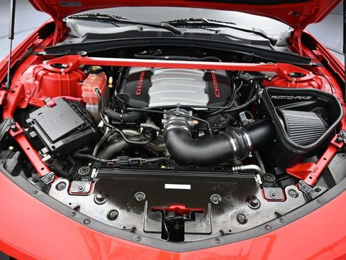 Used 2021 Chevrolet Camaro LT w/ RS Package image 44