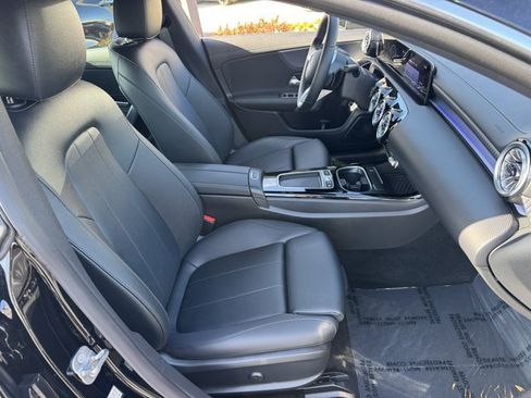 Used 2025 Mercedes-Benz CLA 250 image 6