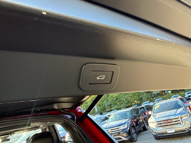 Used 2025 Land Rover Range Rover Sport SE AWD/4WD image 9