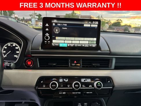 Used 2023 Honda Pilot EX-L image 17