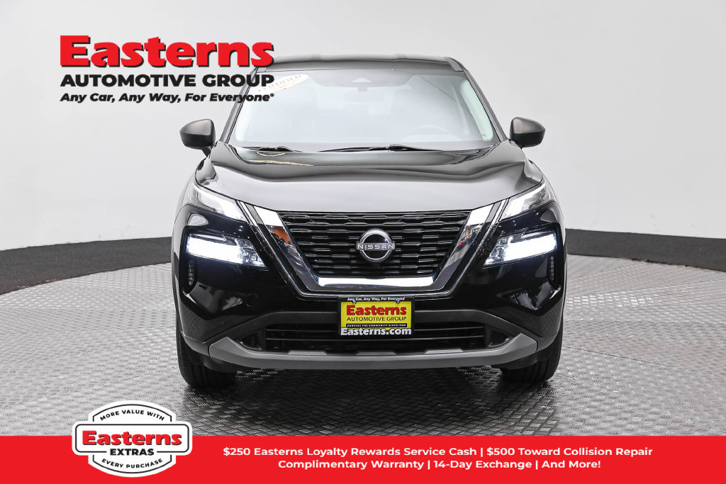 Used 2023 Nissan Rogue S AWD/4WD image 3