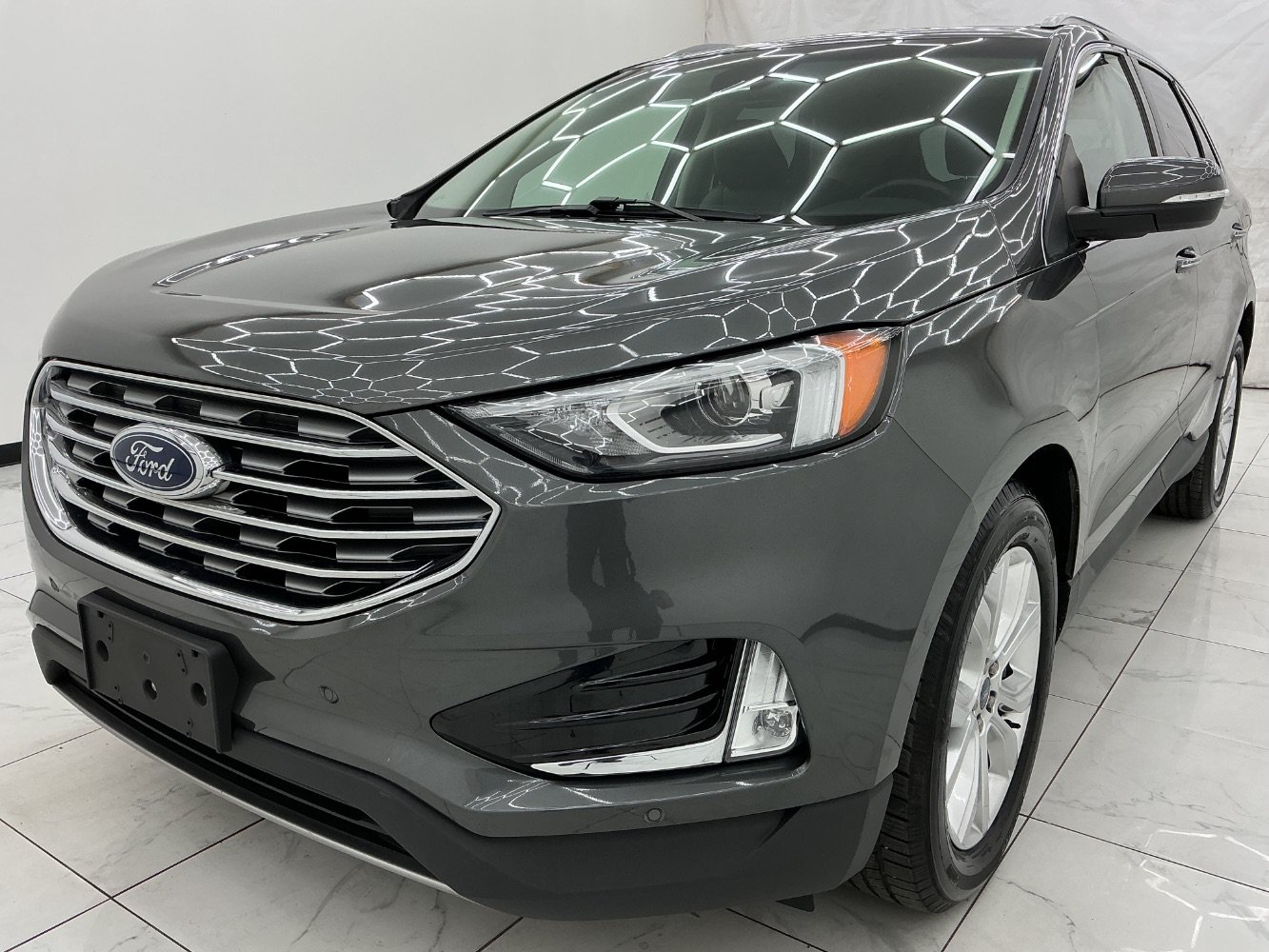 Used 2020 Ford Edge Titanium FWD image 1