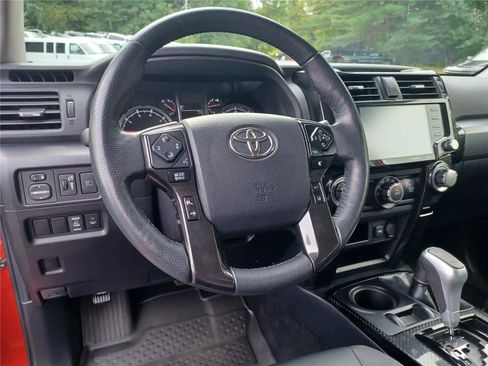Used 2024 Toyota 4Runner TRD Off-Road Premium image 9