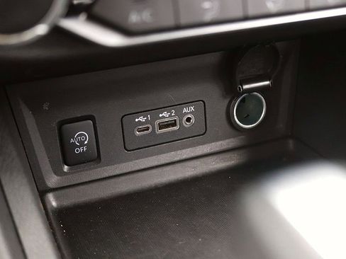 Used 2025 Nissan Sentra SV FWD image 20